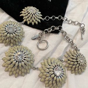 Ann Taylor Sage green Flower statement necklace